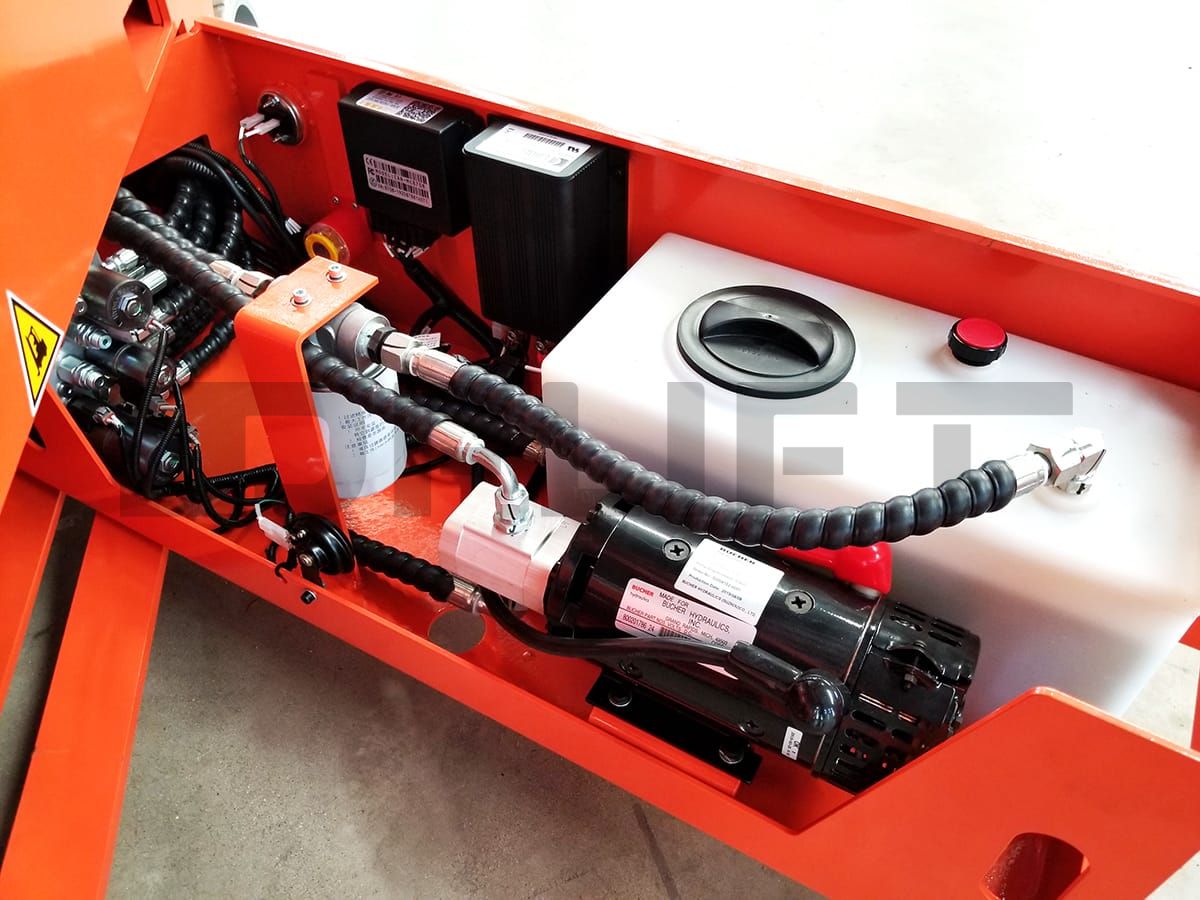 self propelled scissor lift