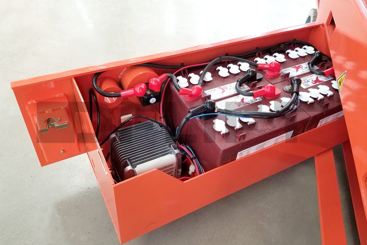 self propelled scissor lift