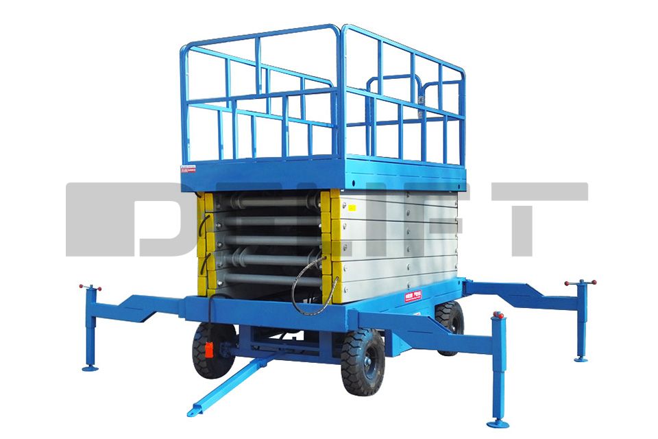 2_Towable_Scissor_Lifts