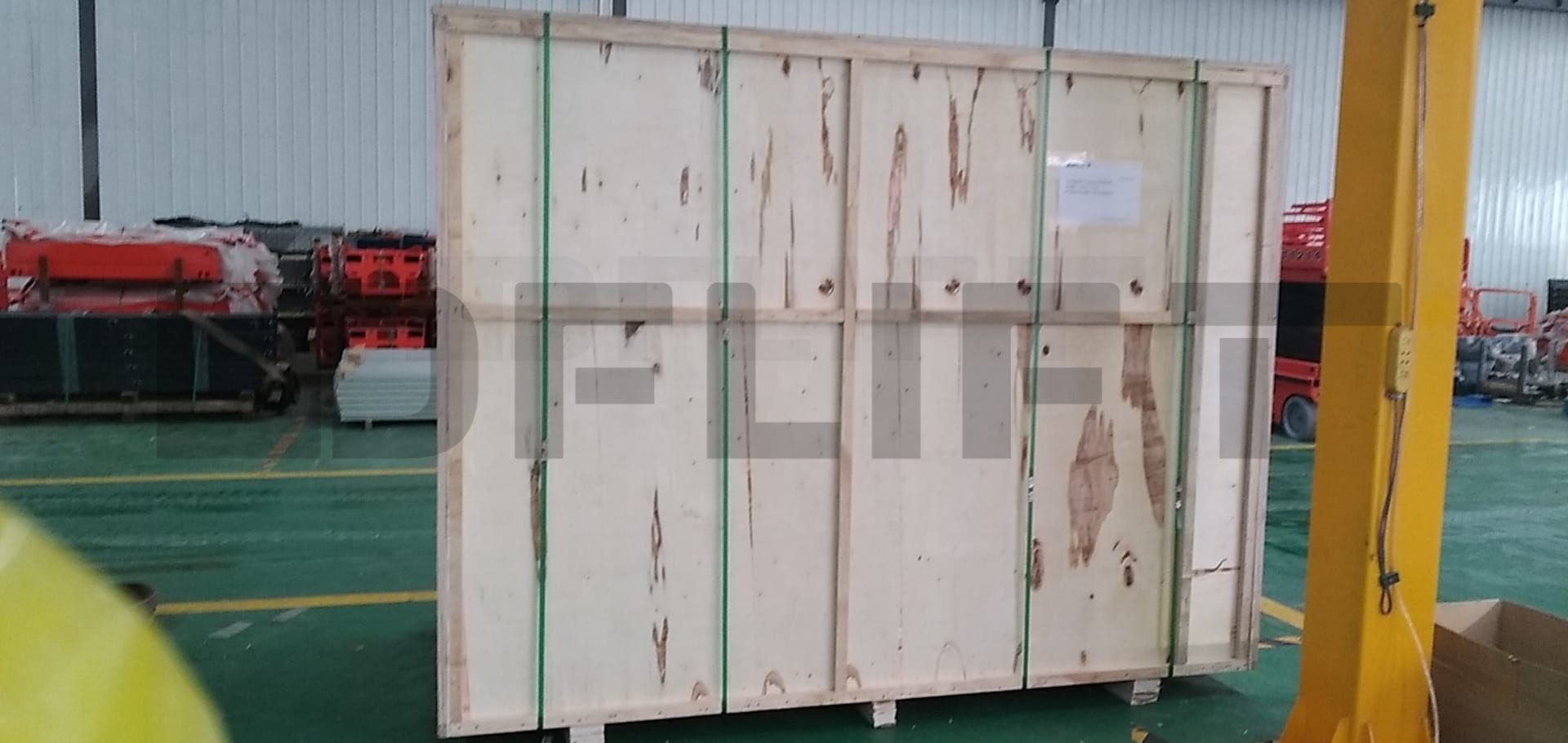 Self propelled scissor lift 5