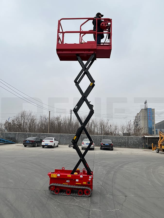 Crawler scissor lift 3
