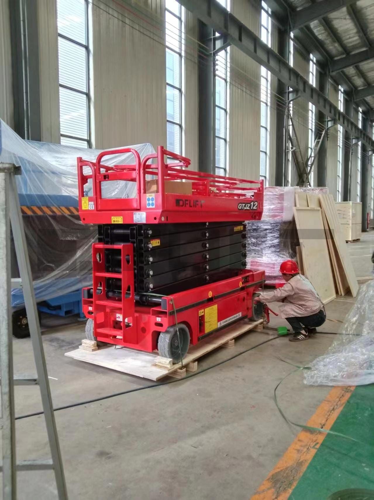 Self Propelled Scissor Lift 3 1