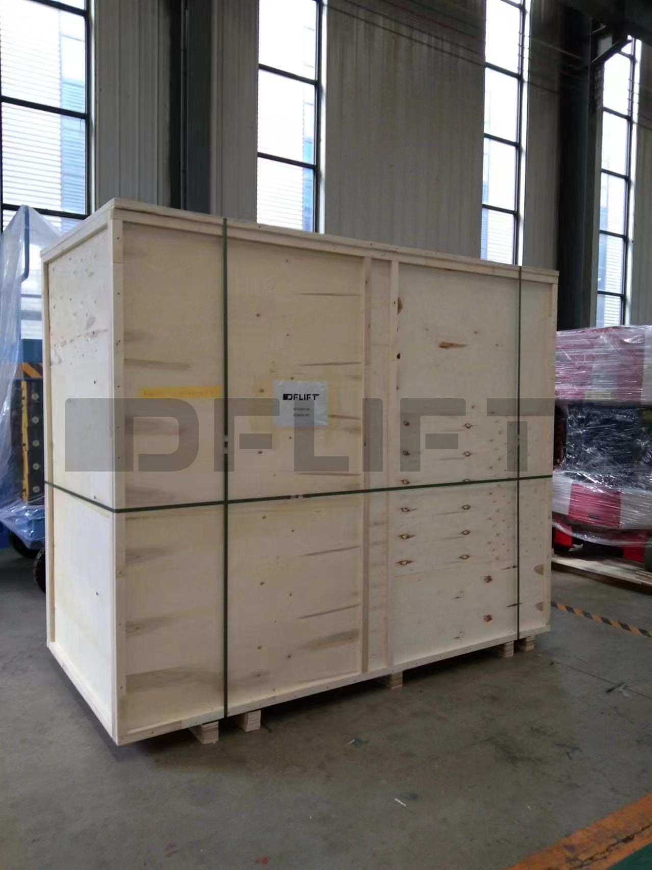 packaged of Self Propelled Scissor Lift