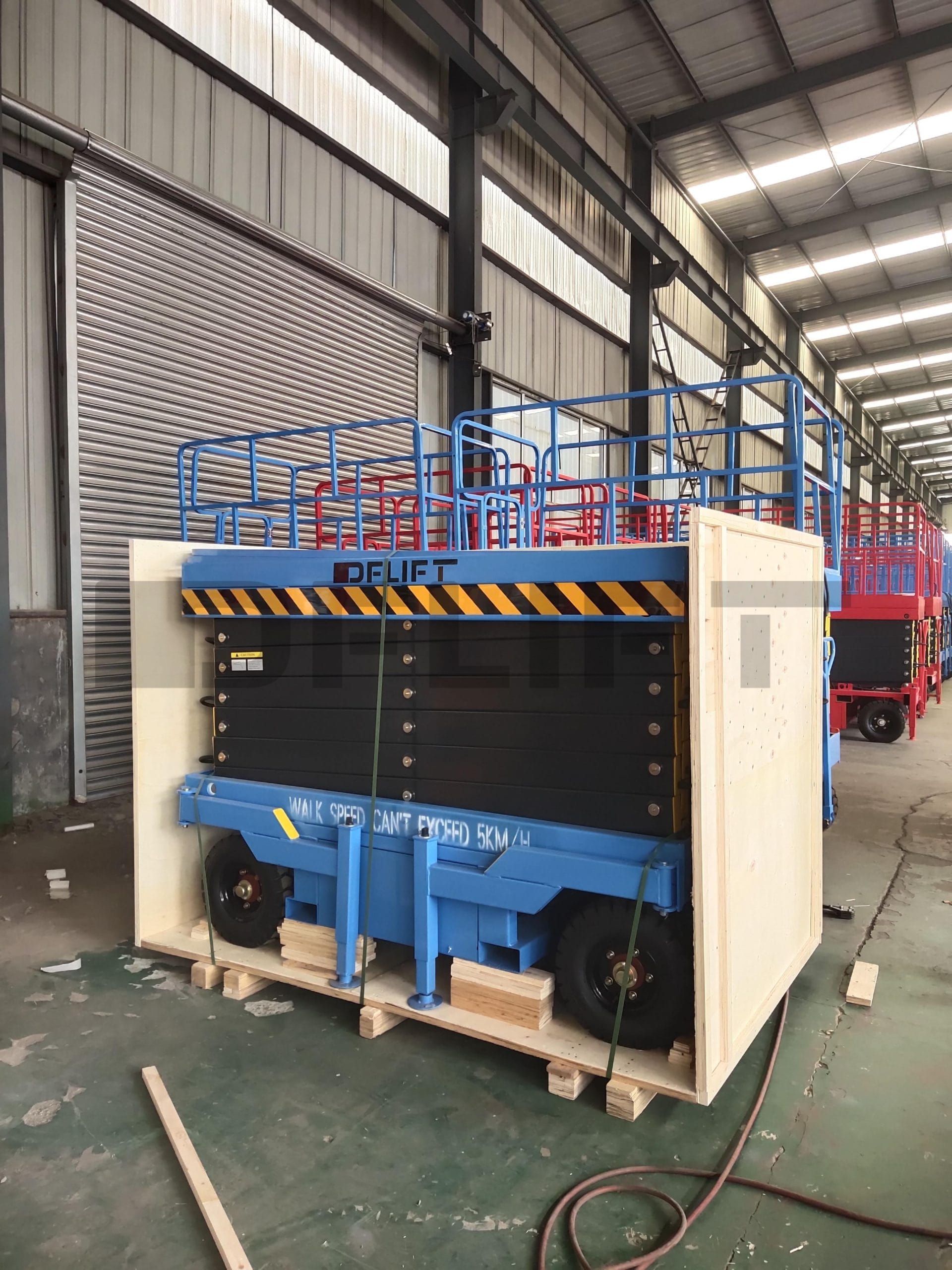 Towable Scissor Lift Packaging 2 scaled
