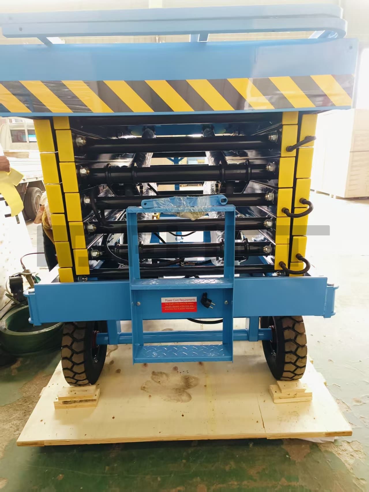 Towable Scissor Lift Packaging