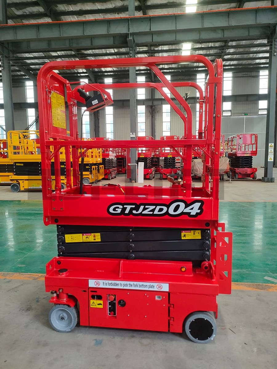 self propelled scissor lift 1