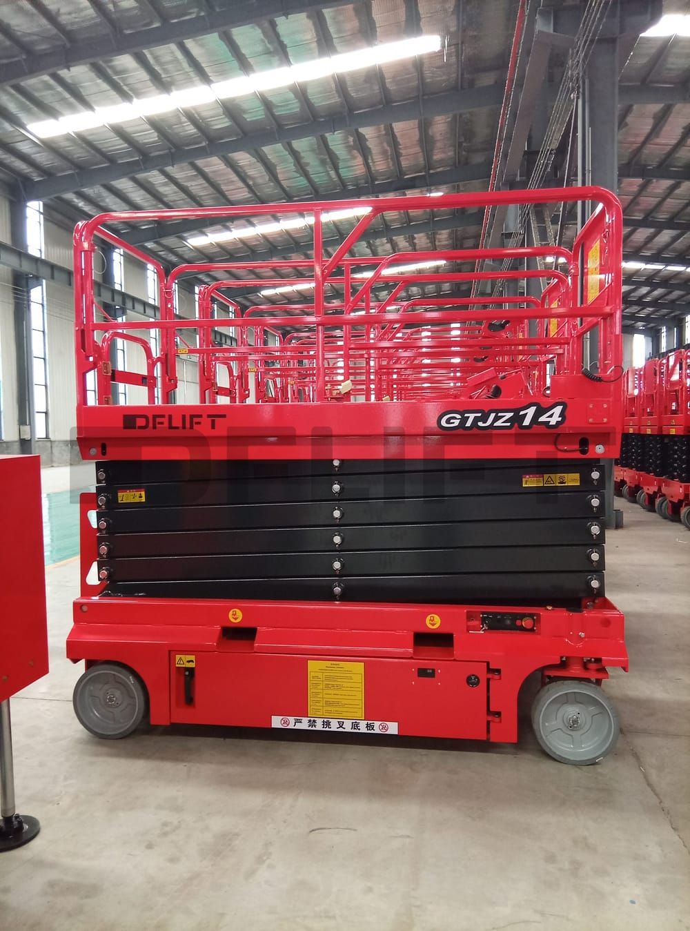 self propelled scissor lifts scaled