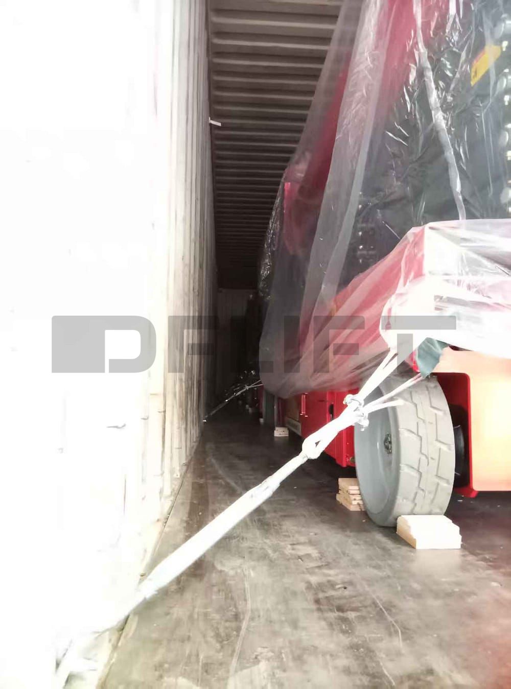 self propelled scissor lifts5