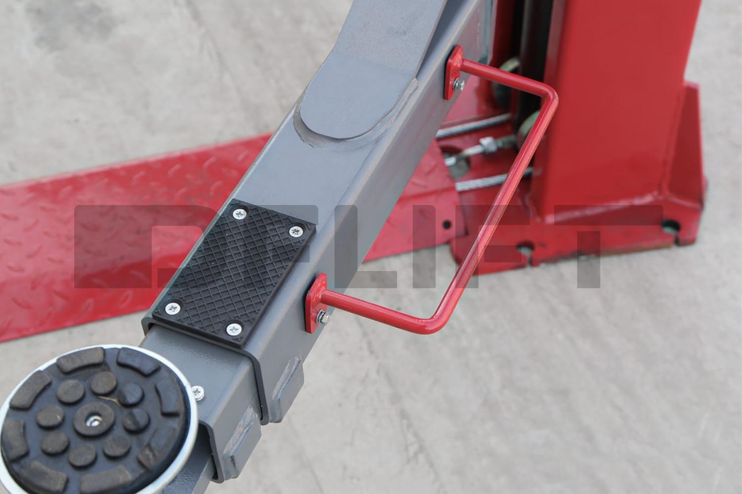 Anti pinch foot guard
