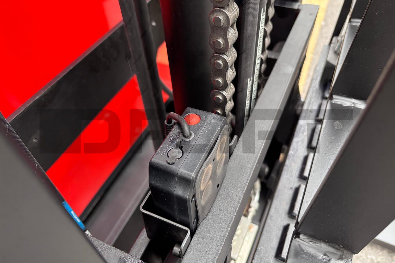 Automatic Chain Tensioning Mechanism