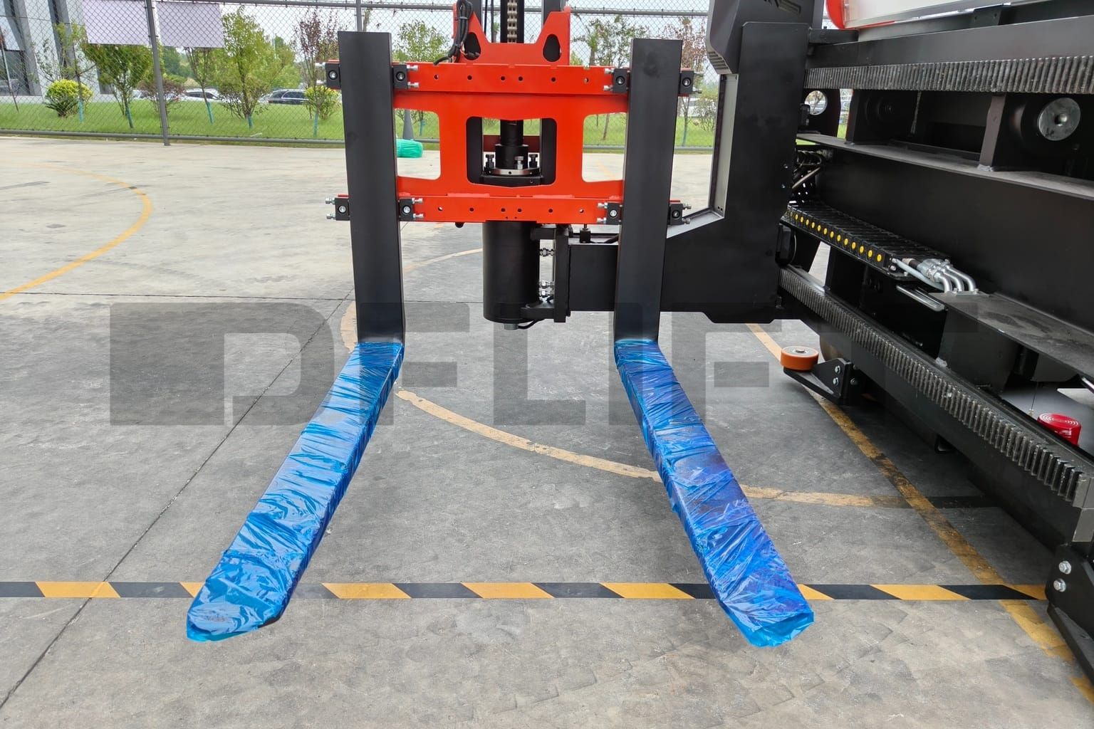 Fork Carrier 1